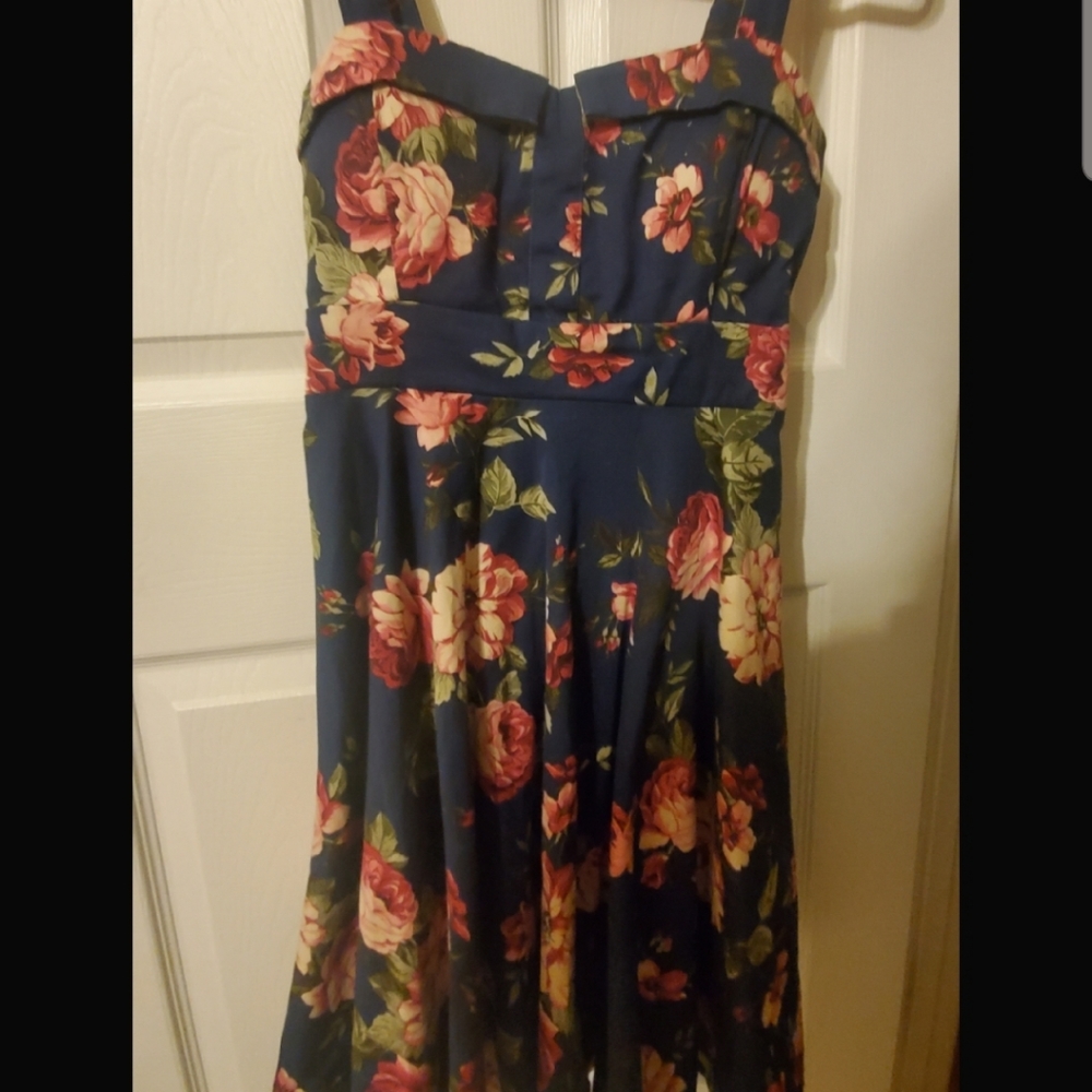 Floral Mini Dress - Vintage feel